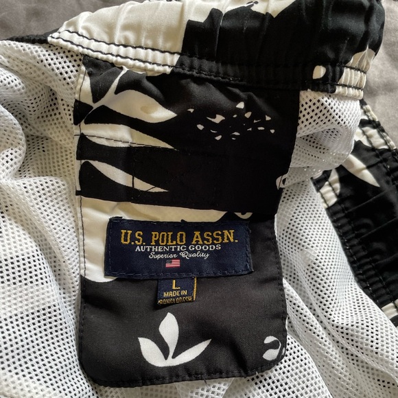 U.S. Polo Assn. Swim Shorts - Picture 3 of 4